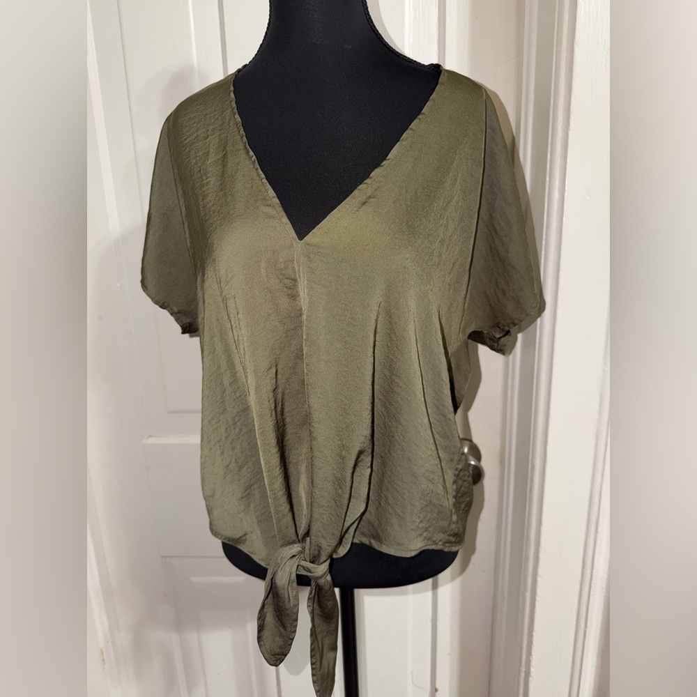 Lucky‎ Brand Olive Tie-Front V-Neck Blouse, women's small, top, shirt